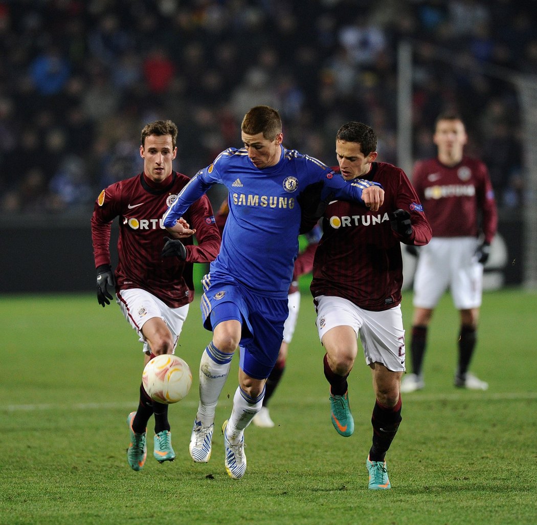 V roce 2013 se Fernando Torres představil v dresu Chelsea na pražské Letné v zápase Evropské ligy proti Spartě