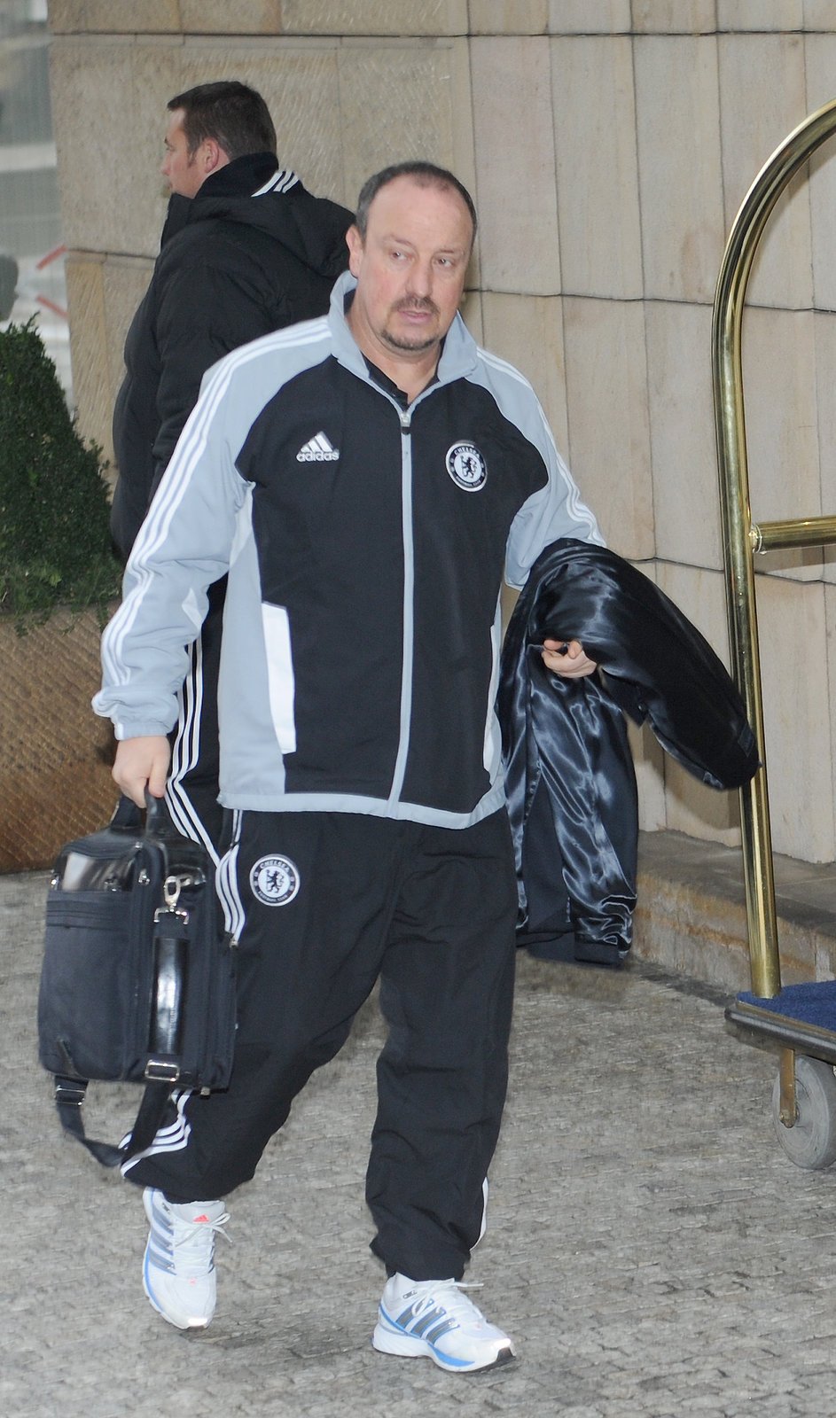 Manažer Chelsea Rafael Benítez míří do hotelu