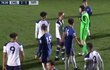 Petr Čech pomohl uklidnit strkanici hráčů při zápase Chelsea U23 - Tottenham U23