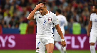 Nejvytíženější fotbalista světa. Sánchez může být 7 let bez letní pauzy