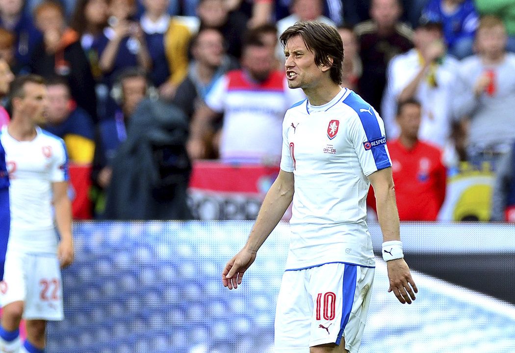 Tomáš Rosický se na EURO 2016 zranil.