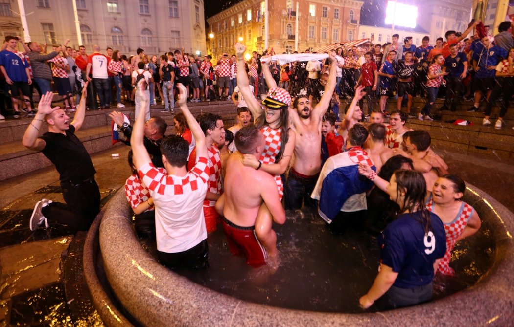 Chorvatské oslavy postupu do finále MS byly bujaré