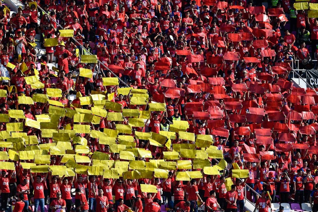 Fanoušci čínského Kuang-čou Evergrande, které Fabio Cannavaro dovedl k titulu