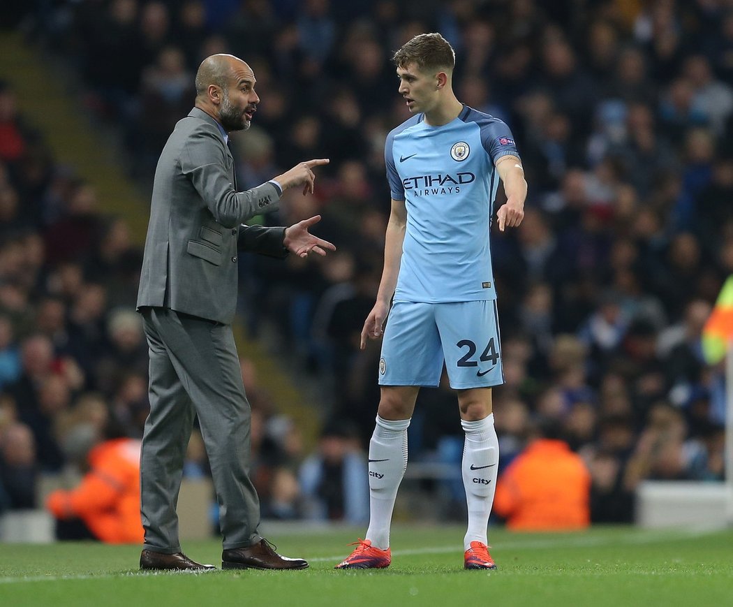 Pep Guardiola se zastal mladého stopera Johna Stonese