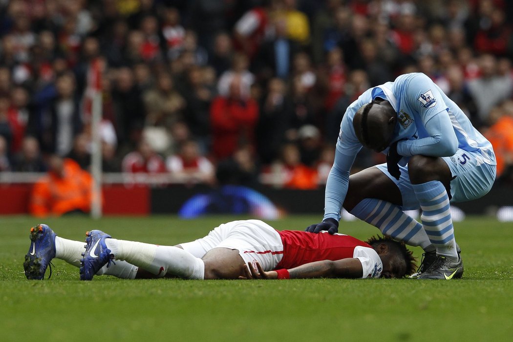 Balotelli se omlouval marně, za tvrdé zákroky byl potrestán a v Manchesteru City dohrál