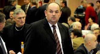 ONLINE: Předsedou fotbalové asociace se stal Miroslav Pelta