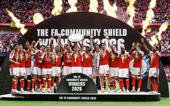 Arsenal převálcoval Manchester City a získal anglický Superpohár. Zazářila nová posila Arsenal převálcoval Manchester City a získal anglický Superpohár. Zazářila nová posila