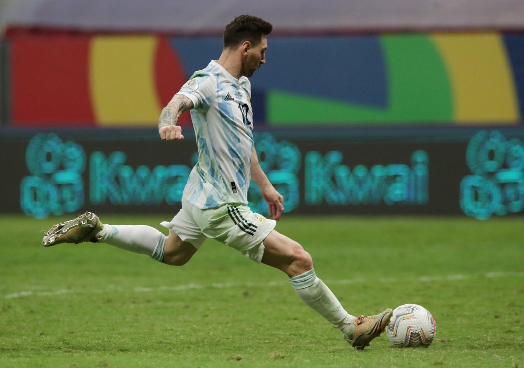 Lionel Messi proměnil penaltu v rozstřelu a pomohl Argentině do finále