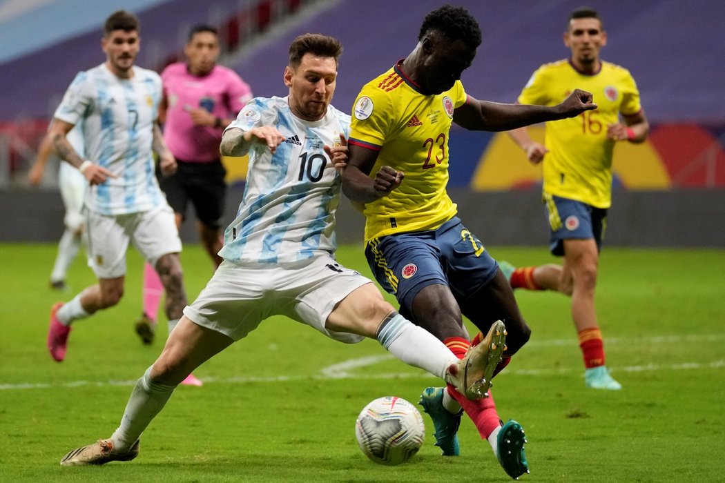 Lionel Messi během semifinále Copa América proti Kolumbii