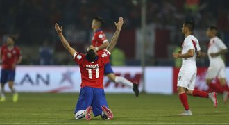 Fotbalisté Chile přehráli Peru a jsou prvním finalistou Copy América