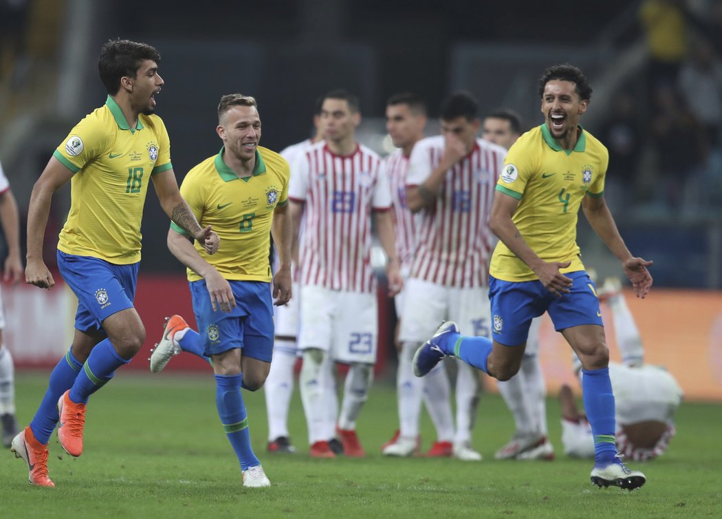 Fotbalisté Brazílie porazili Paraguay v penaltovém rozstřelu a jsou prvními semifinalisty jihoamerického šampionátu. V základní hrací době gól nepadl.