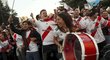 Fanoušci River Plate se radují v madridských ulicích