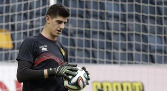 Courtois se má v létě hlásit Chelsea. O čem mluvil s Mourinhem?