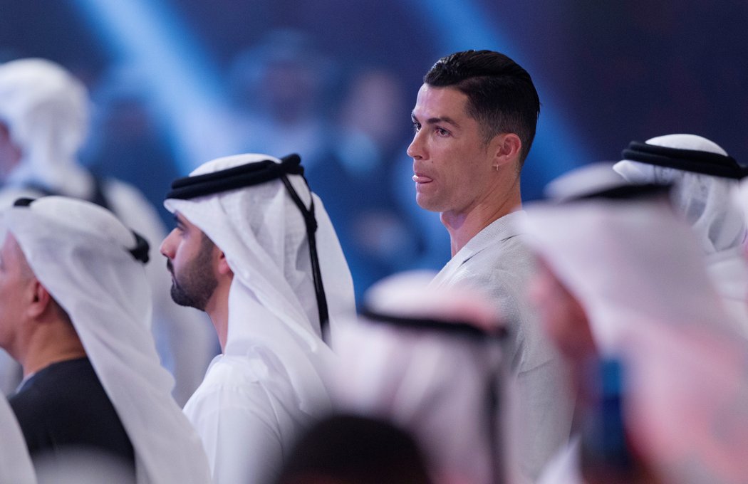 Cristiano Ronaldo mezi arabskými šejky