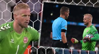Pokuta pro Anglii! UEFA trestala za bučení při hymně i penaltový laser