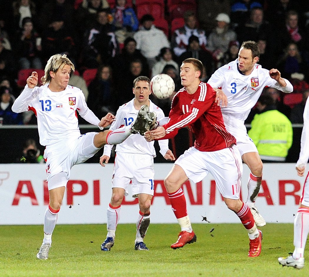 Nicklas Bendtner v zápase proti české reprezentaci