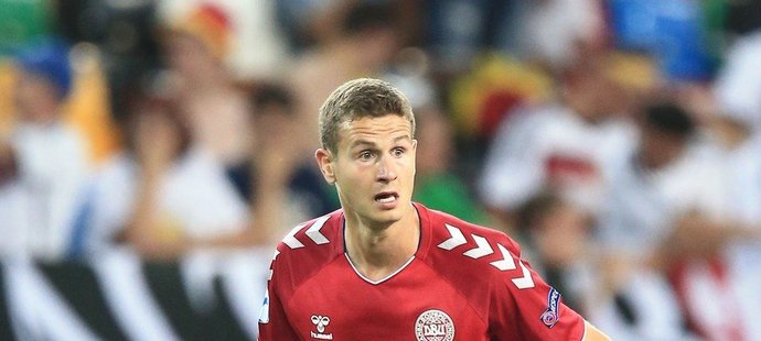 Dánský záložník Oliver Abildgaard v dresu jednadvacítky na EURO 2019 v zápase proti Německu