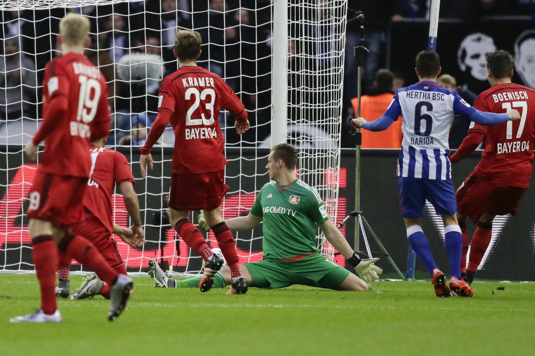 Vladimír Darida dal v bundeslize gól Leverkusenu. Hertha vyhrála 2:1