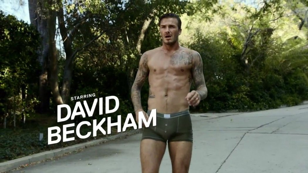 David Beckham si zahrál v reklamním spotu, který režíroval Guy Ritchie