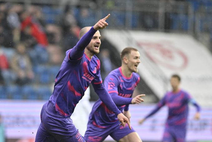 Slovácko - Bohemians 1:2, důležitá výhra klokanů. Remízová premiéra kouče Dukly Šustra Slovácko - Bohemians 1:2, důležitá výhra klokanů. Remízová premiéra kouče Dukly Šustra