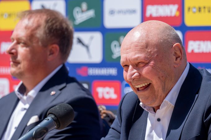 Koubek: Staněk bude trojka, ví to. Karabec měl smůlu, Hložka chceme vidět Koubek: Staněk bude trojka, ví to. Karabec měl smůlu, Hložka chceme vidět
