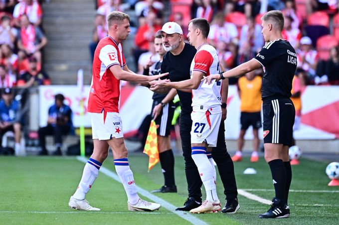 ONLINE: Slavia - Zbrojovka 0:0. Bitva o první místo! Zima musel po ráně do hlavy střídat ONLINE: Slavia - Zbrojovka 0:0. Bitva o první místo! Zima musel po ráně do hlavy střídat