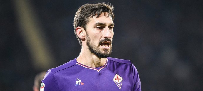 Davide Astori byl kapitánem Fiorentiny