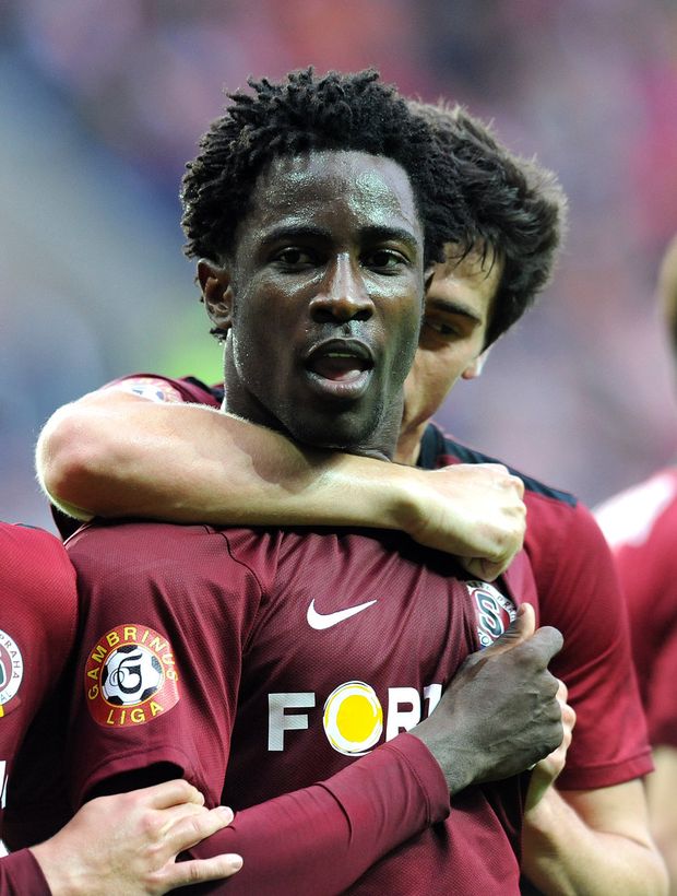 Sparťan Bony Wilfried se raduje z gólu do sítě Slavie Sparťan Bony Wilfried se raduje z gólu do sítě Slavie