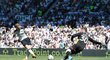 Útočník Matěj Vydra přispěl gólem k výhře fotbalistů Derby County v posledním kole druhé anglické ligy 4:1 nad Barnsley a s 21 trefami ovládl tabulku střelců