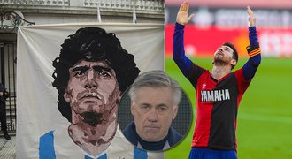 Pocty Maradonovi: Ancelotti měl na krajíčku, Messi v ikonickém dresu