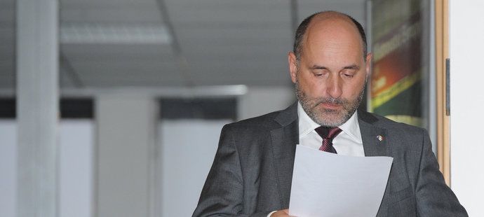 Šéf plzeňské Viktorie Tomáš Paclík přišel v úterý před disciplinárku, která se zabývá korupční kauzou v Gambrinus lize