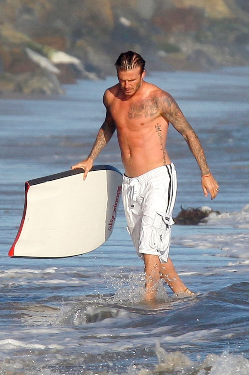 David Beckham surfuje na dovolené v Kalifornii