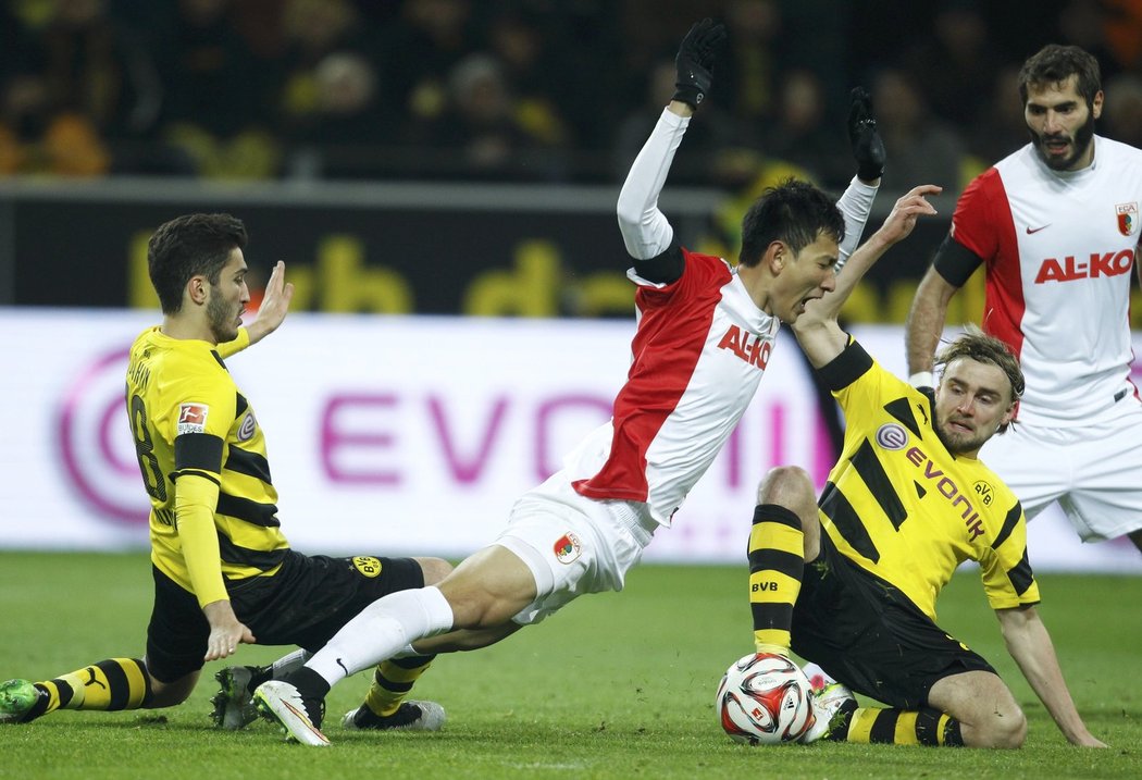 Dortmund padl i s Augsburgem a je stále poslední
