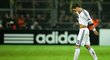 Zklamaný záložník Realu Madrid Mesut Özil po porážce na hřišti Dortmundu