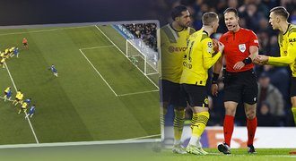 Dortmund se zlobí po penaltě: Je to vtip! Vypadli jsme kvůli rozhodčímu
