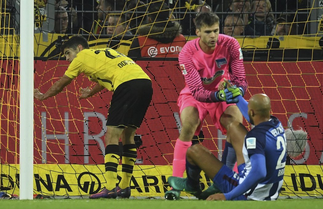 Dortmund vybojoval před vlastními diváky jen bod