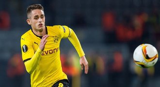 Kam zmizel Januzaj? Selhal v Německu, nechtějí ho ani v United