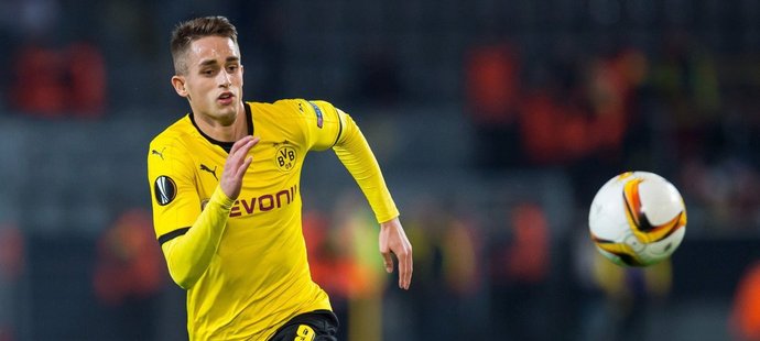 Belgický záložník Adnan Januzaj se v Borussii Dortmund na hostování neprosadil