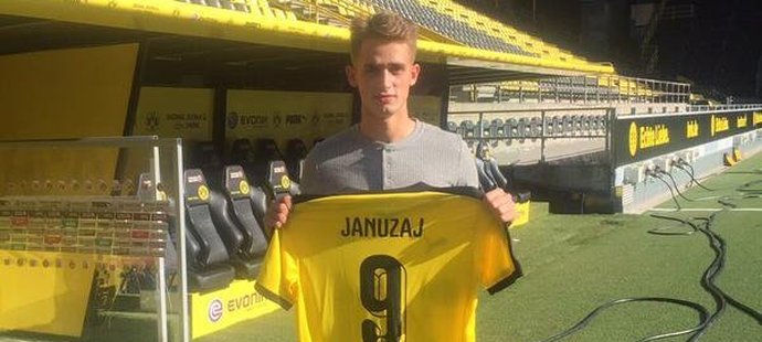 Adnan Januzaj se stal hráčem Borussie Dortmund