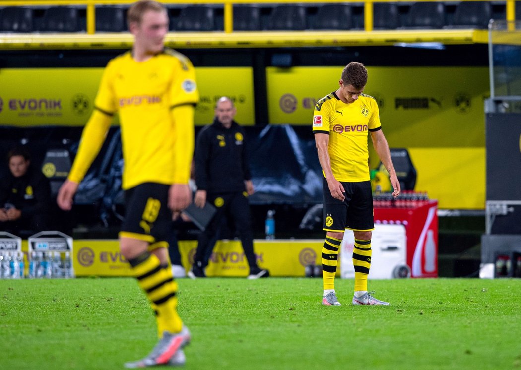 Fotbalisté Dortmundu prohráli s Mohučí po nevýrazném výkonu 0:2