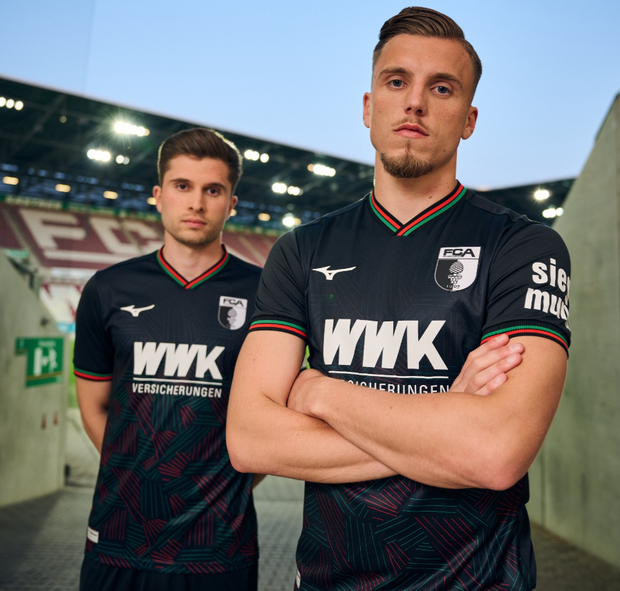 Třetí dres Augsburgu pro novou sezonu Třetí dres Augsburgu pro novou sezonu