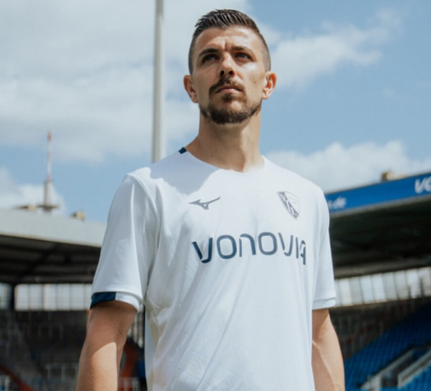 Venkovní dres Bochum pro novou sezonu Venkovní dres Bochum pro novou sezonu