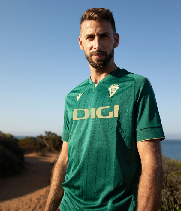 Třetí dres Cádizu pro novou sezonu