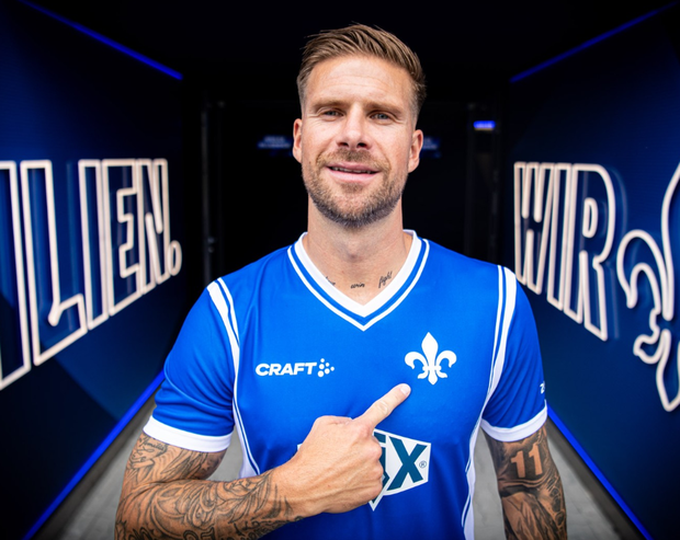 Domácí dres Darmstadtu pro novou sezonu Domácí dres Darmstadtu pro novou sezonu