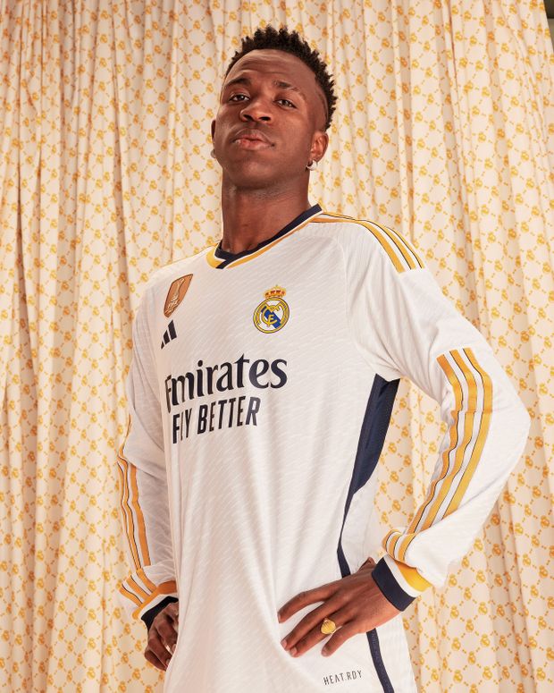 Domácí dres Realu Madrid pro novou sezonu Domácí dres Realu Madrid pro novou sezonu