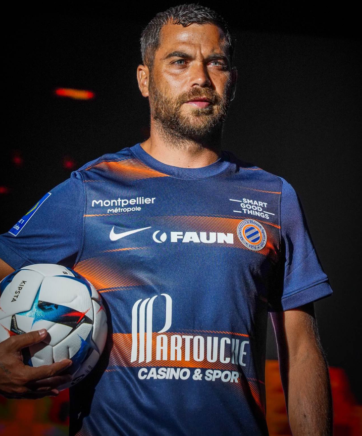 Oficiální domácí dres Montpellier pro sezonu 2022/23