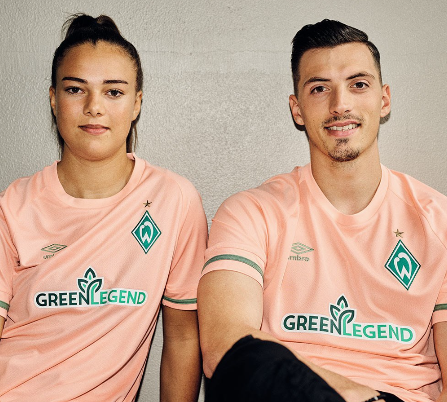Oficiální venkovní dres Werderu Brémy pro sezonu 2022/23
