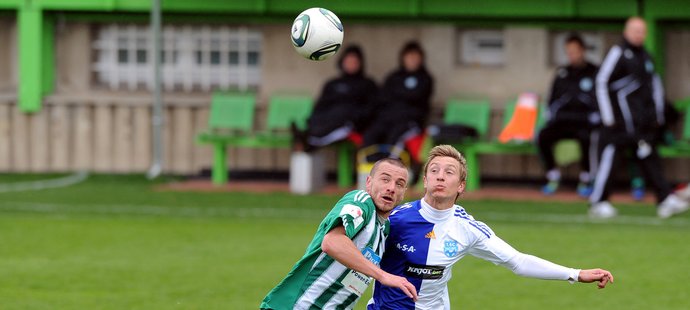 Fotbalisté Znojma si vybojovali postup do nejvyšší soutěže, otázkou je, jak se postaví vedení fotbalu k tomu, že Znojmo nesplňuje podmínky k účasti v nejvyšší soutěži