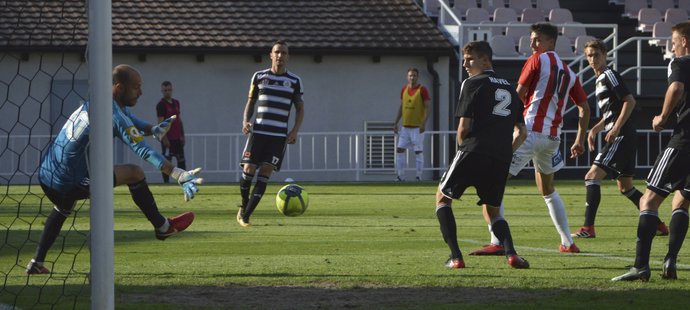 České Budějovice se rychle ujaly vedení 2:0 a nakonec si ze Žižkova odvezly tři body