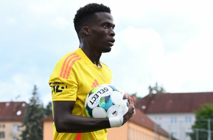 Senegalský obránce Youssoupha Mbodji z Jihlavy má mít namířeno do Slavie Senegalský obránce Youssoupha Mbodji z Jihlavy má mít namířeno do Slavie